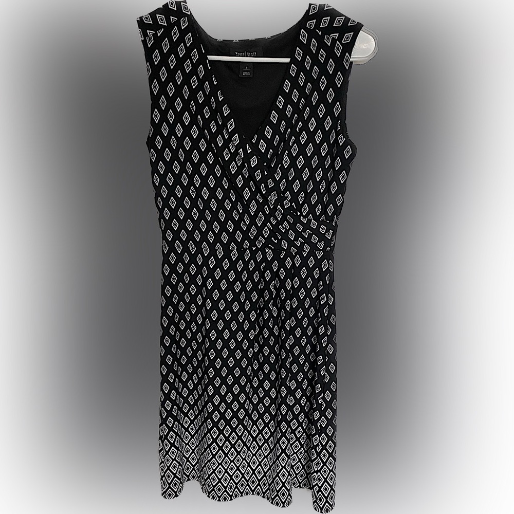 White House Black Market dress, faux wrap dress. Size 2. EUC